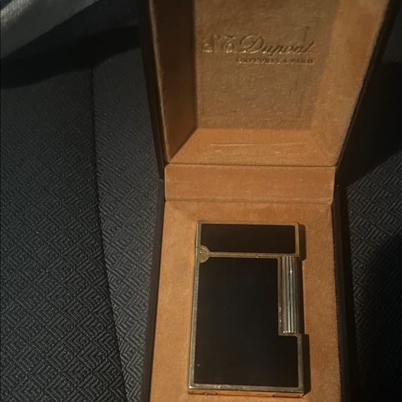 S.T. Dupont Gold Lighter - Picture 1 of 4